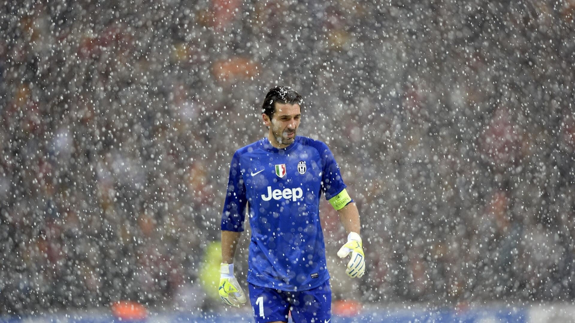 AYX体育-法国队接力赛场风采尽显冠军潜质，法国队集锦